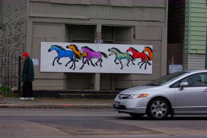 303170_2537757360900_2045919129_n